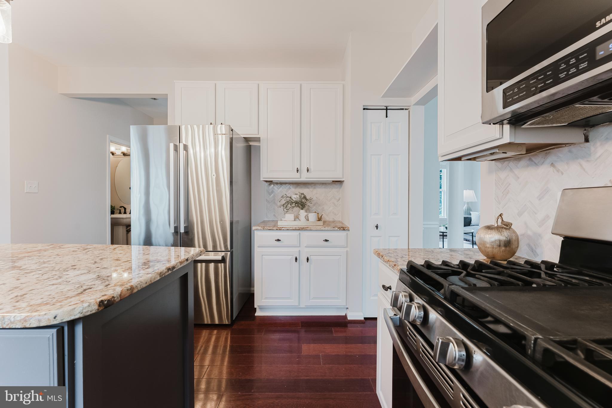 SOUTH RIDING - Residential