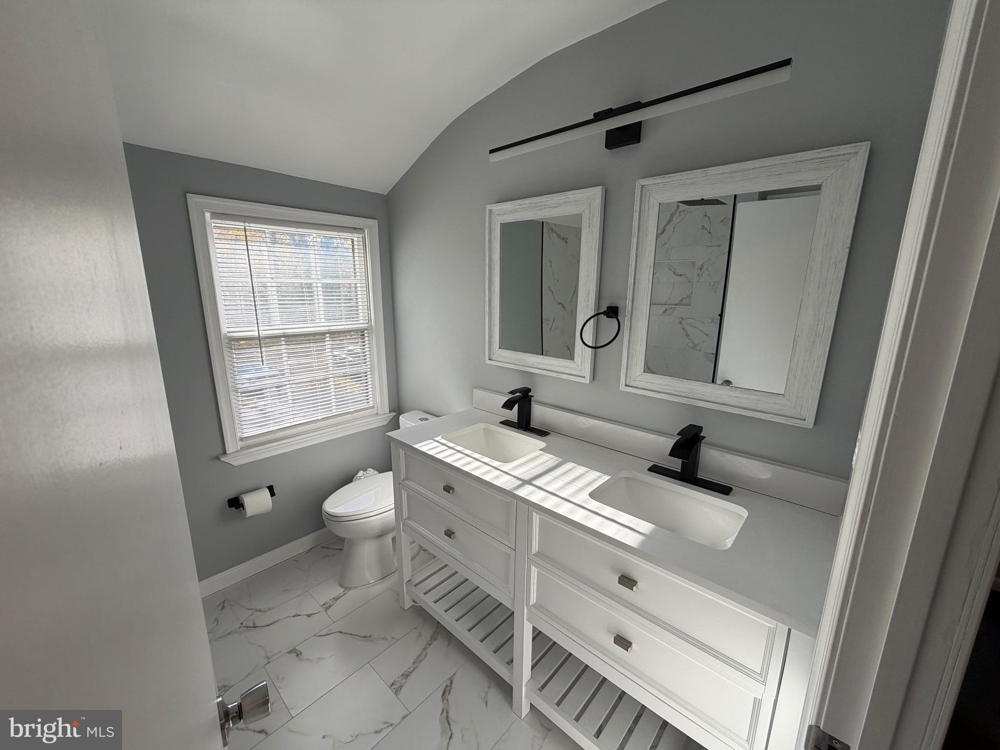 SHERWOOD ESTATES - Residential