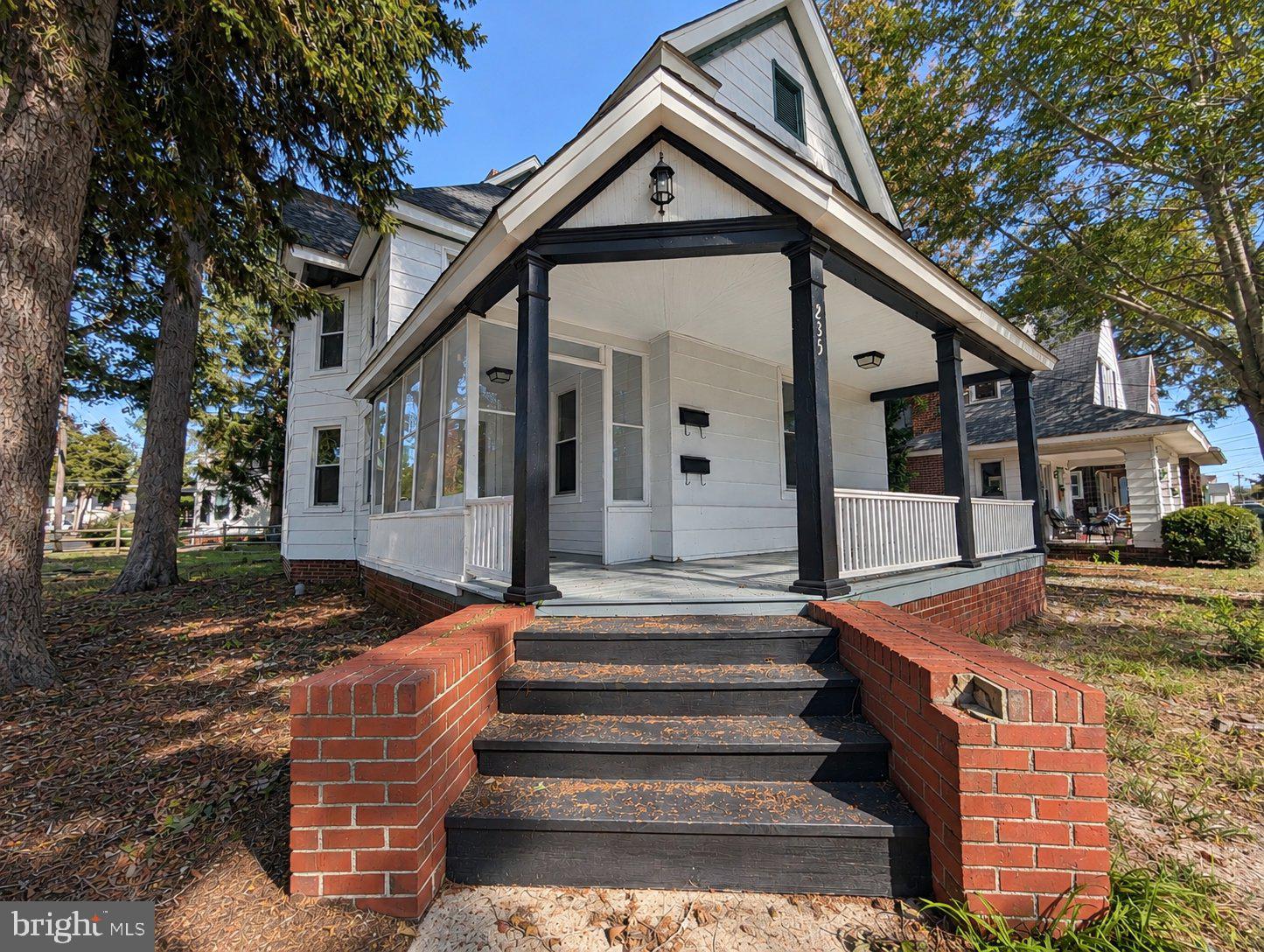 235 NORTH BOULEVARD