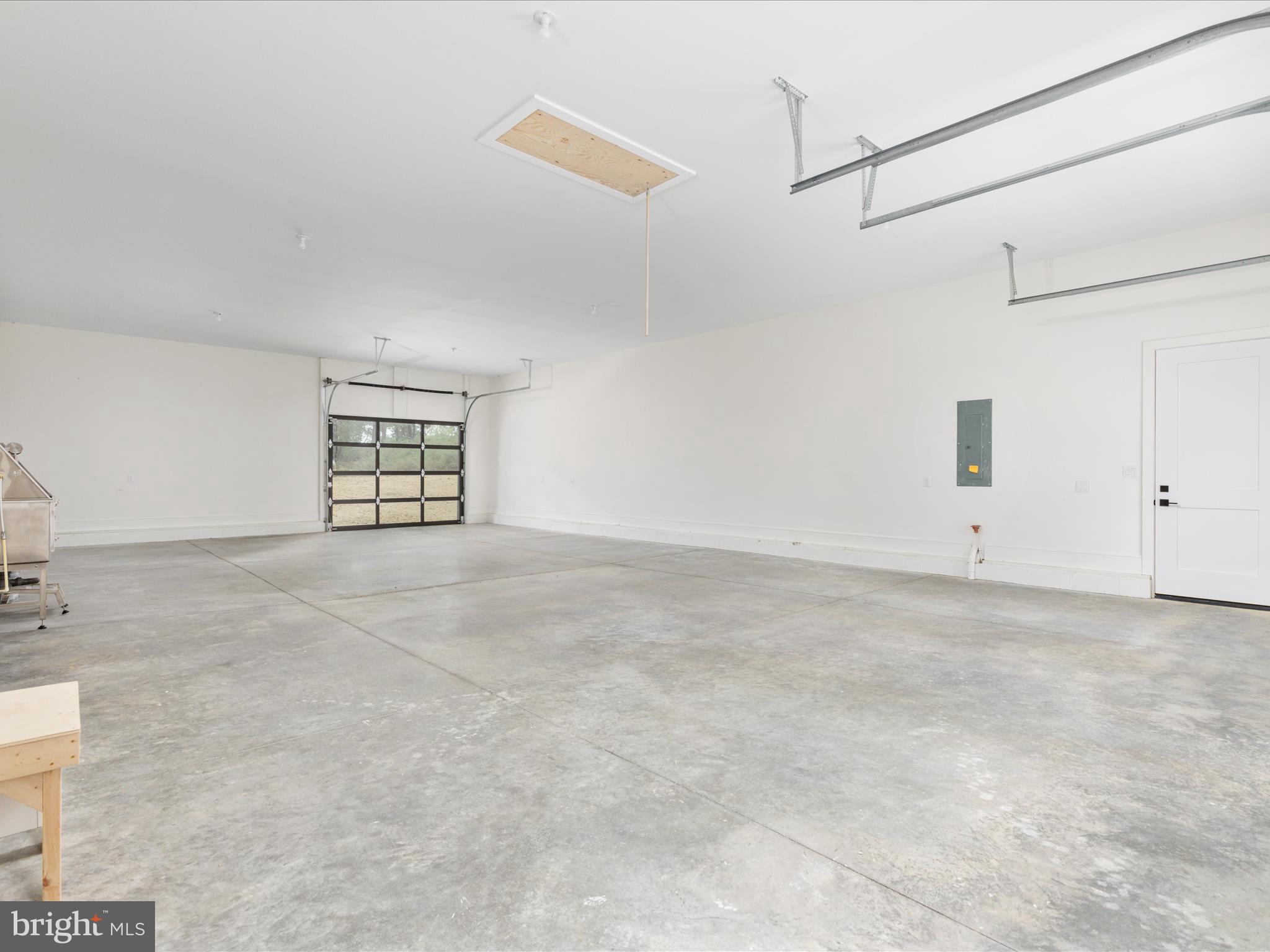 WALTON WOODS - Residential