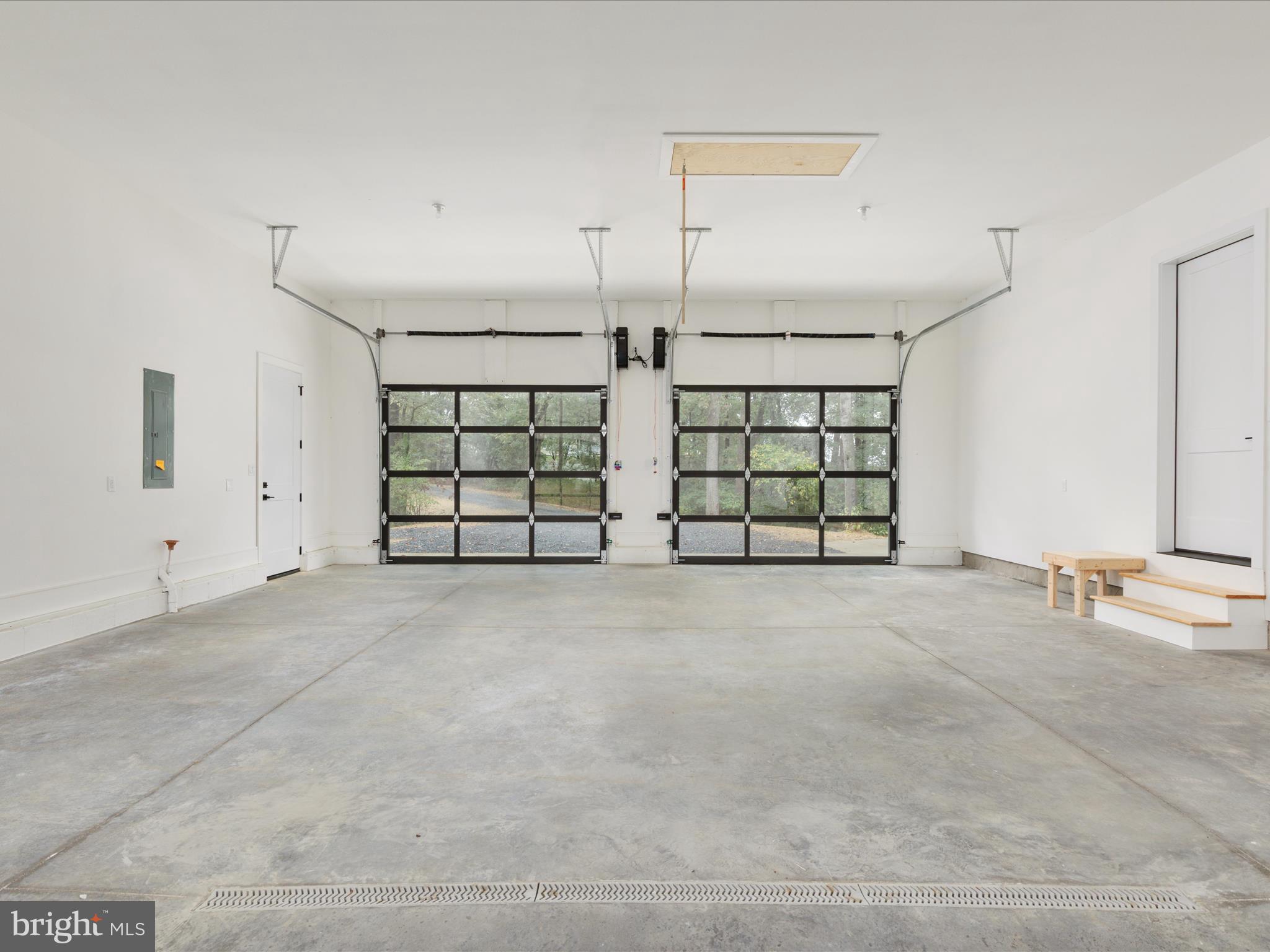 WALTON WOODS - Residential