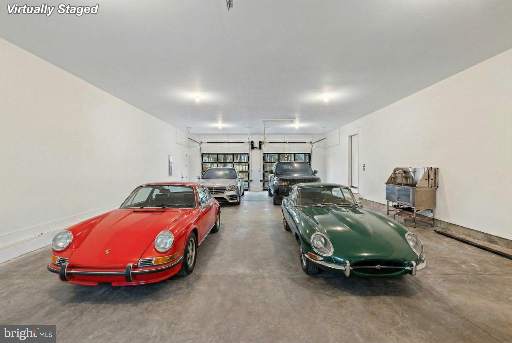 WALTON WOODS - Residential