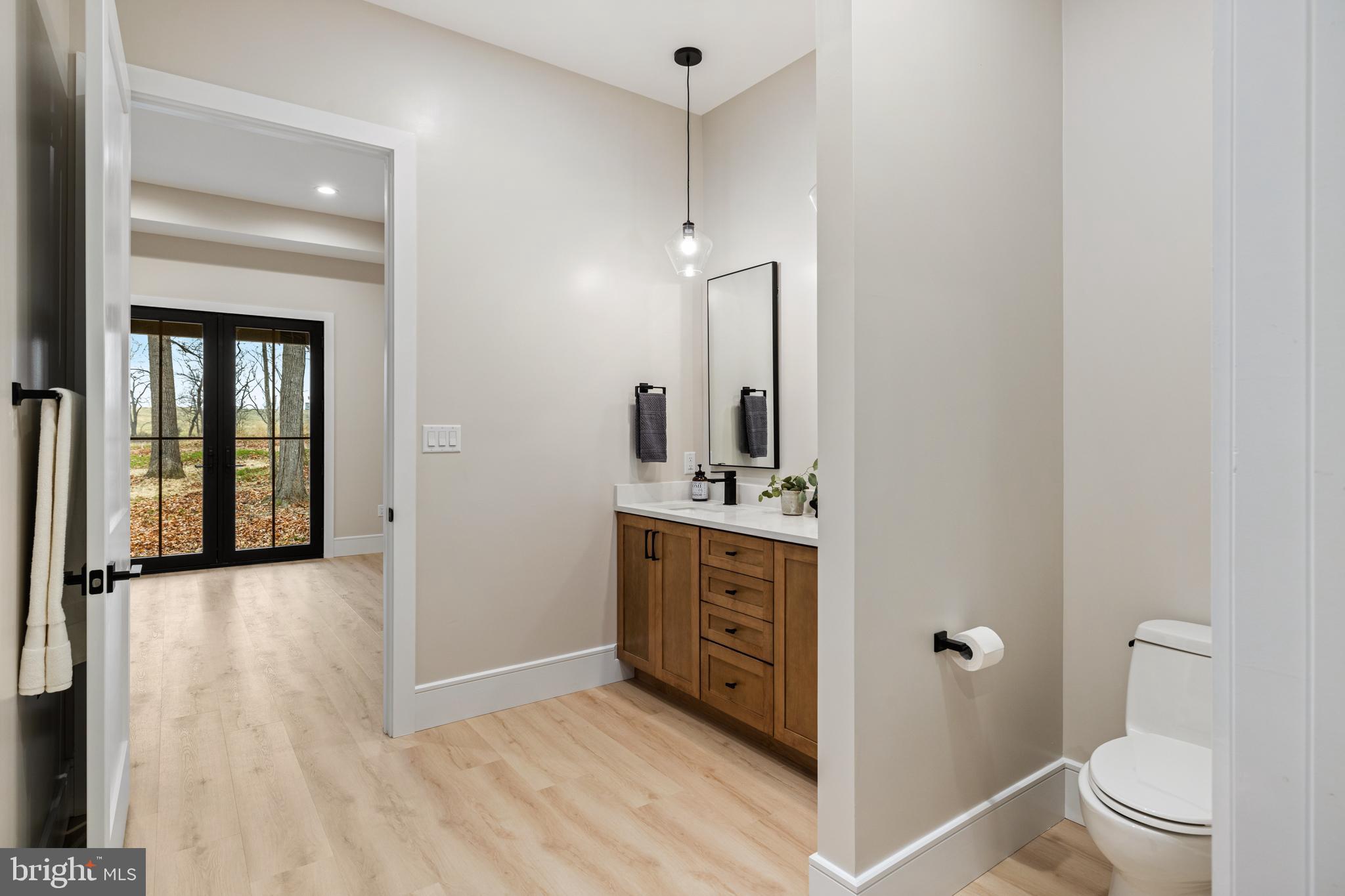 WALTON WOODS - Residential