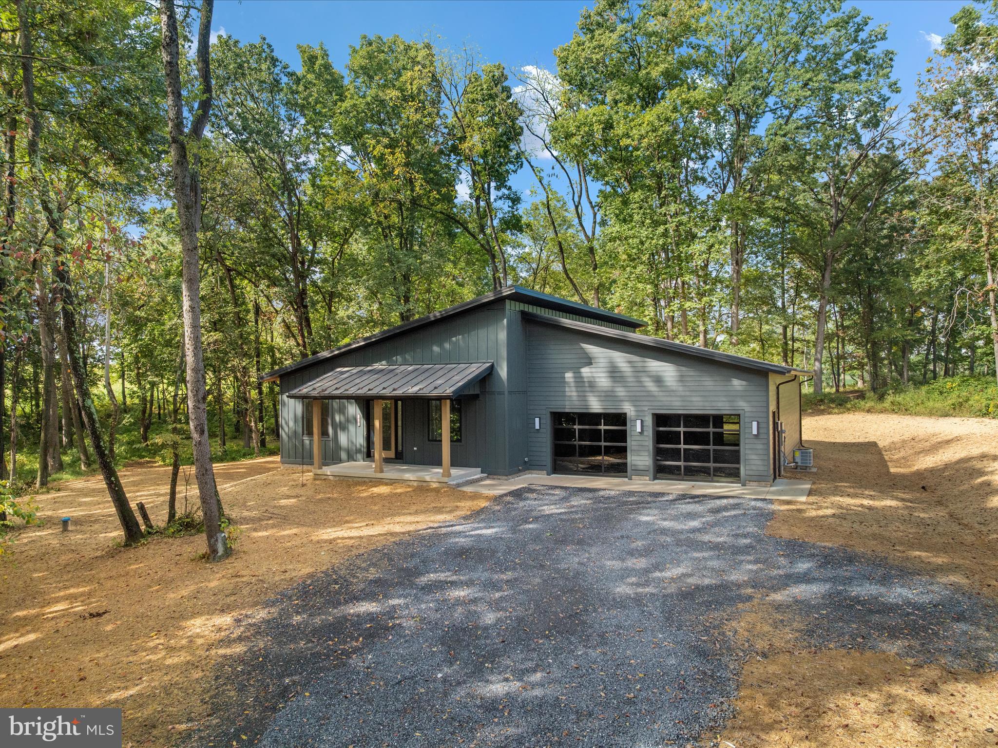 WALTON WOODS - Residential