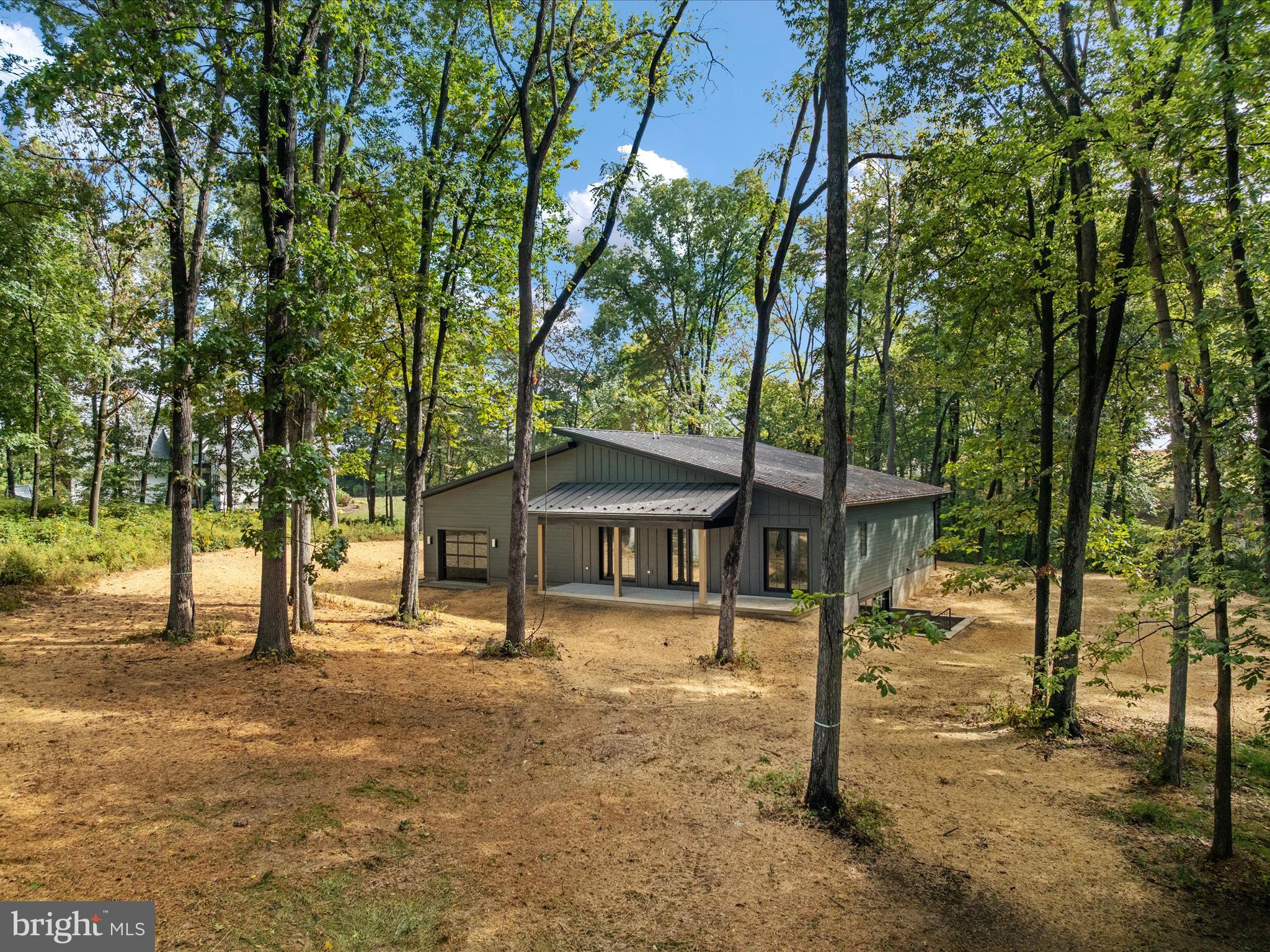 WALTON WOODS - Residential