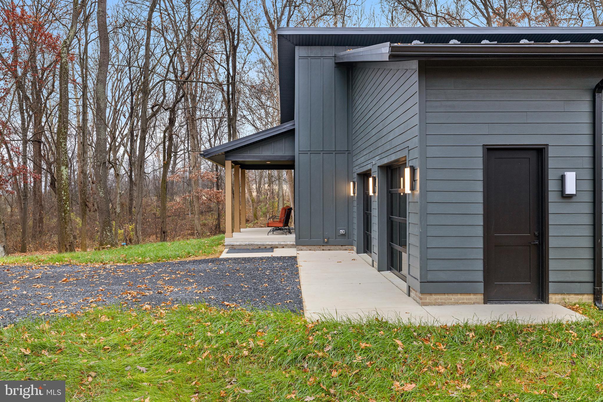 WALTON WOODS - Residential