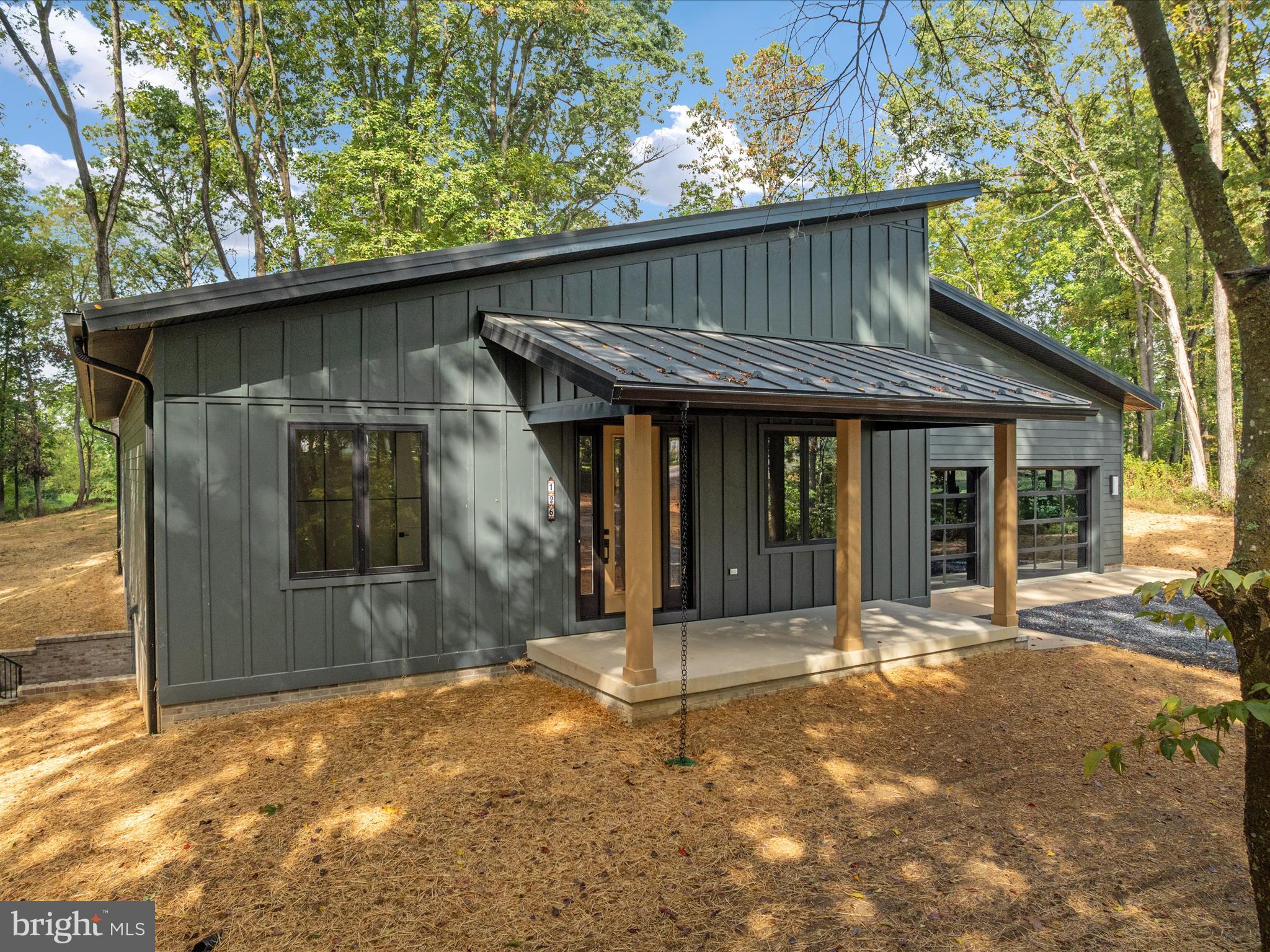 WALTON WOODS - Residential