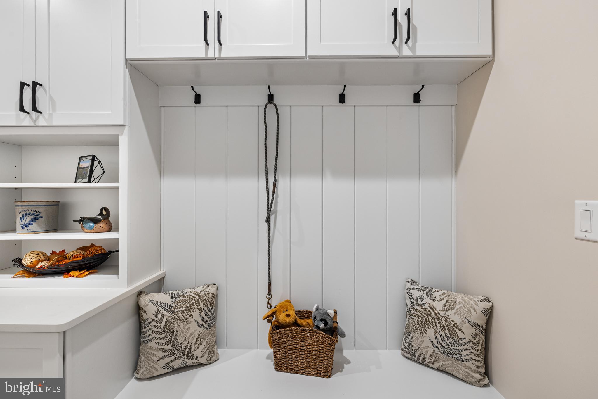 WALTON WOODS - Residential