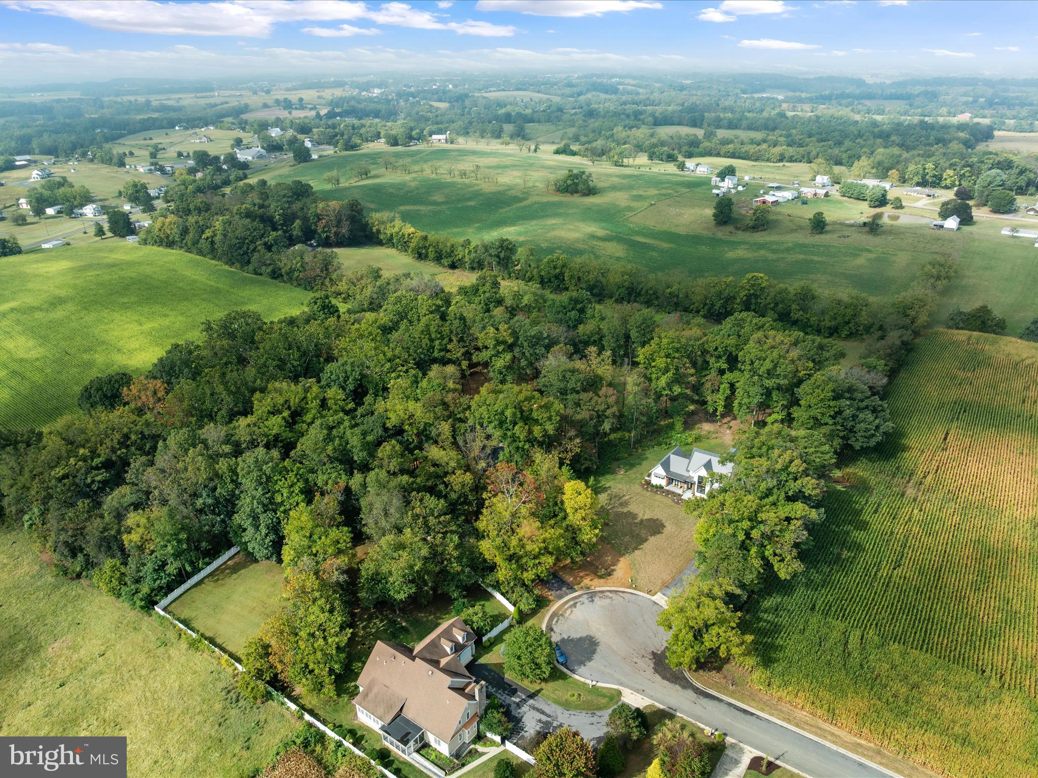 WALTON WOODS - Residential