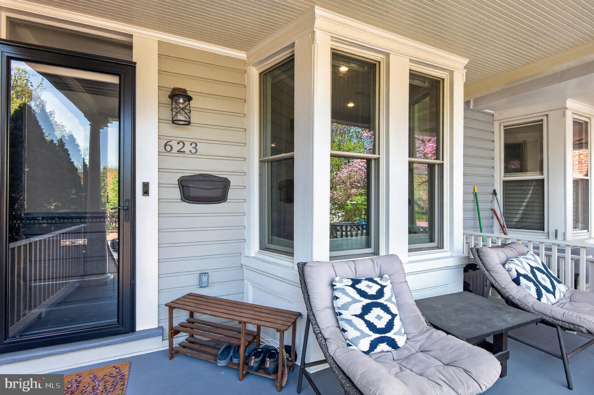 623 MASSACHUSETTS AVENUE NE