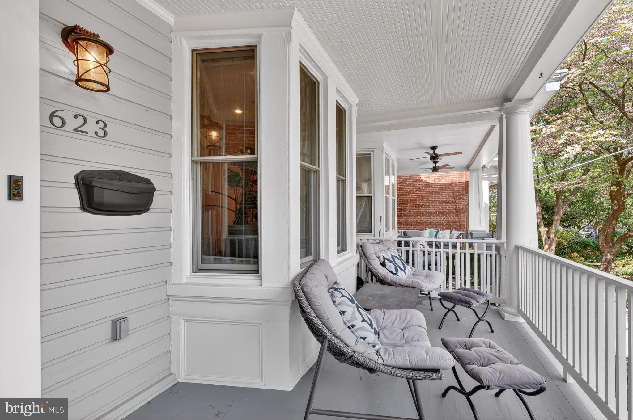 623 MASSACHUSETTS AVENUE NE