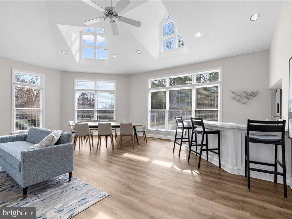 HARBOUR GATES - Residential