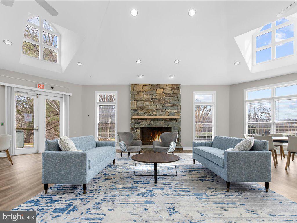 HARBOUR GATES - Residential