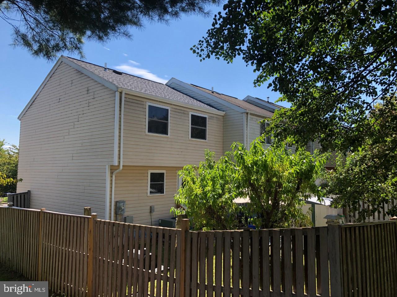 GUNNERS LAKE VILLAGE - Residential