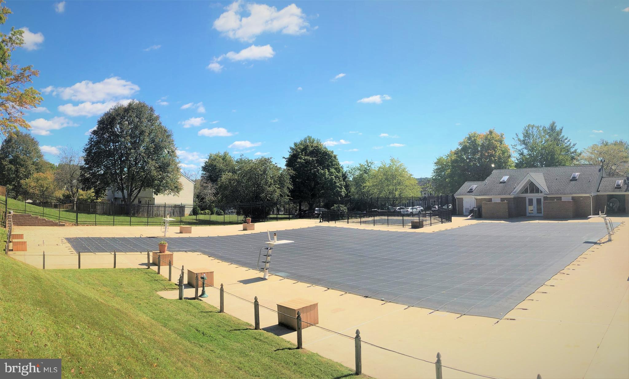 GUNNERS LAKE VILLAGE - Residential