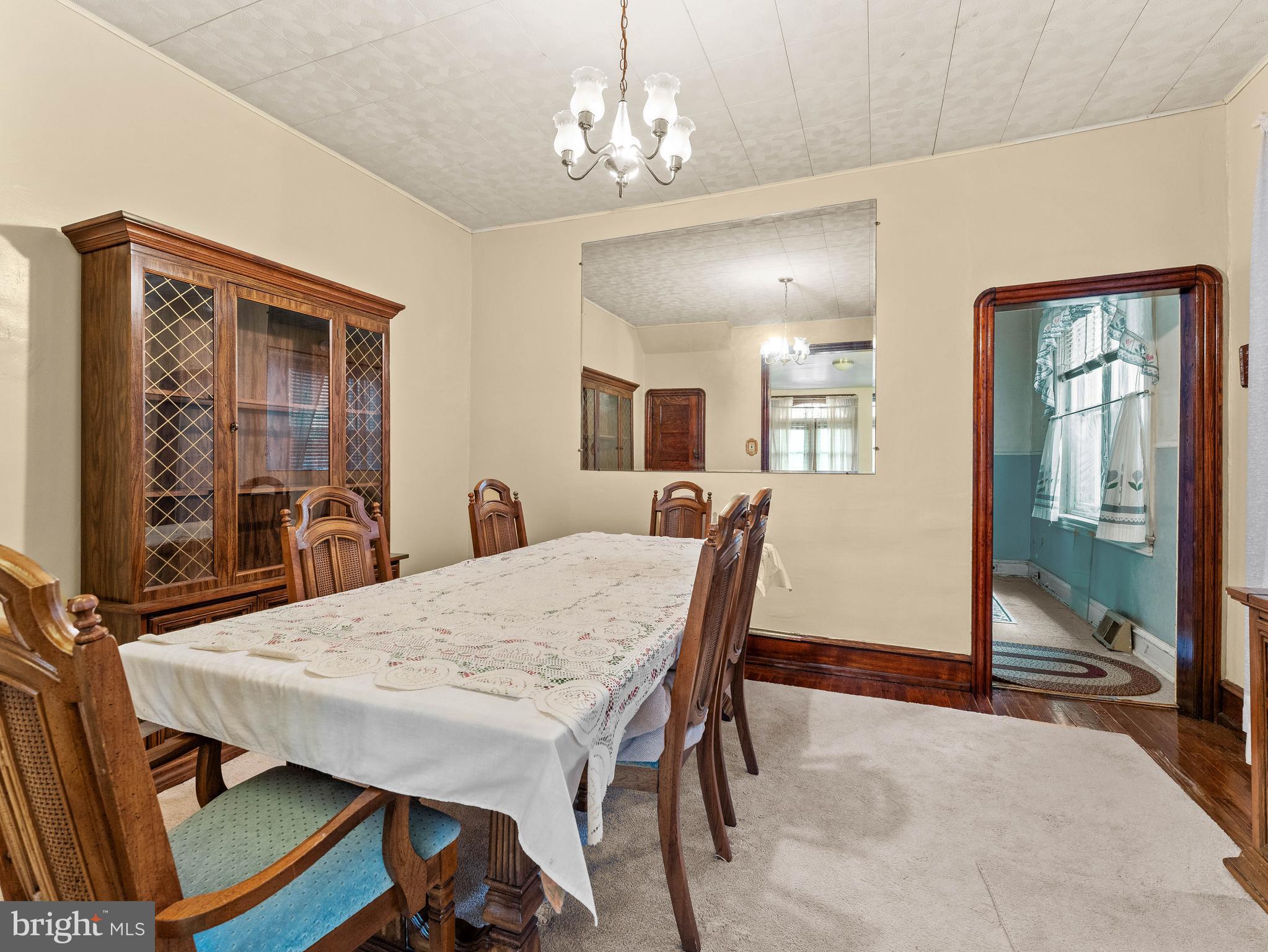 5413 N LAWRENCE STREET