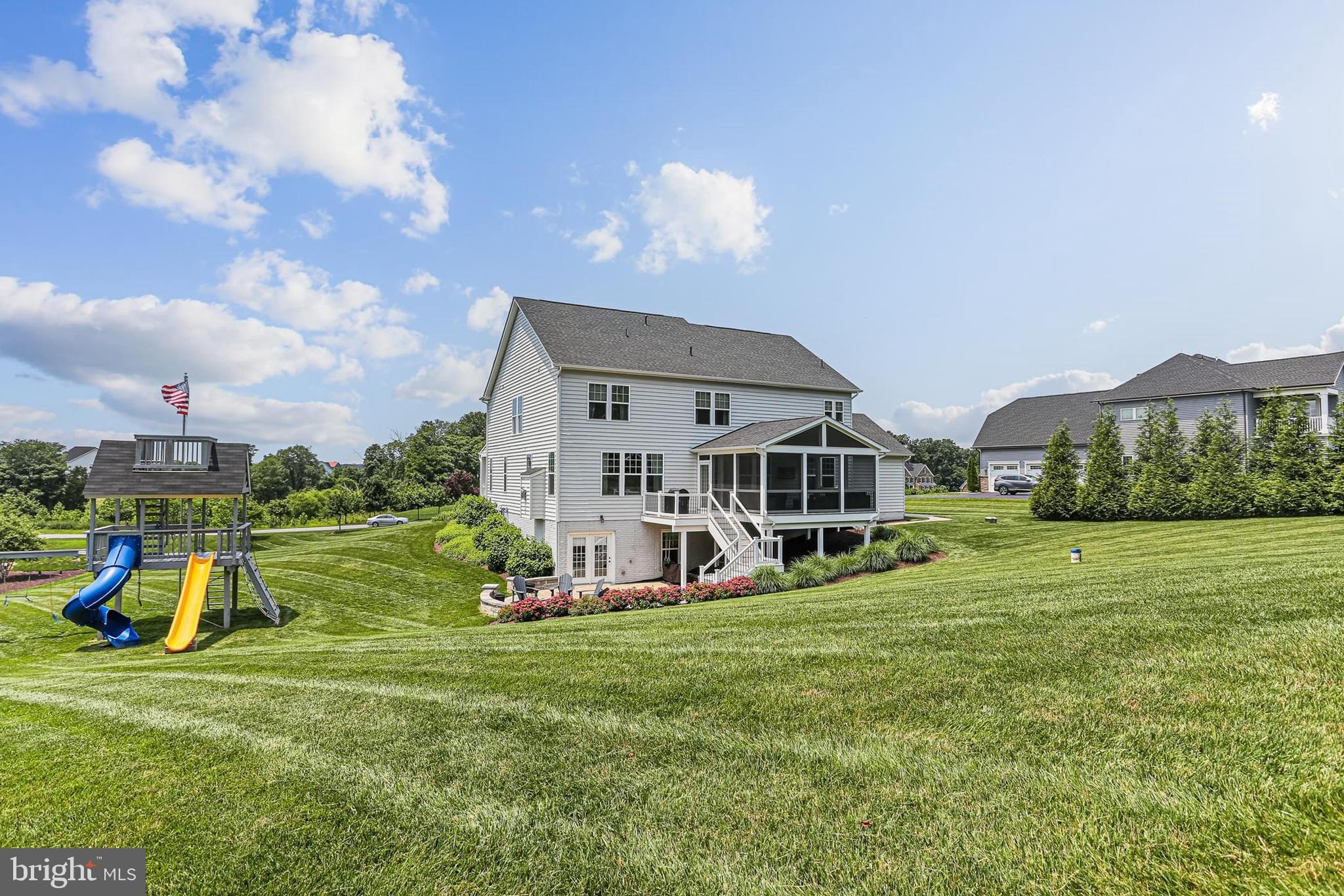 FAIRLANE FARM - Residential