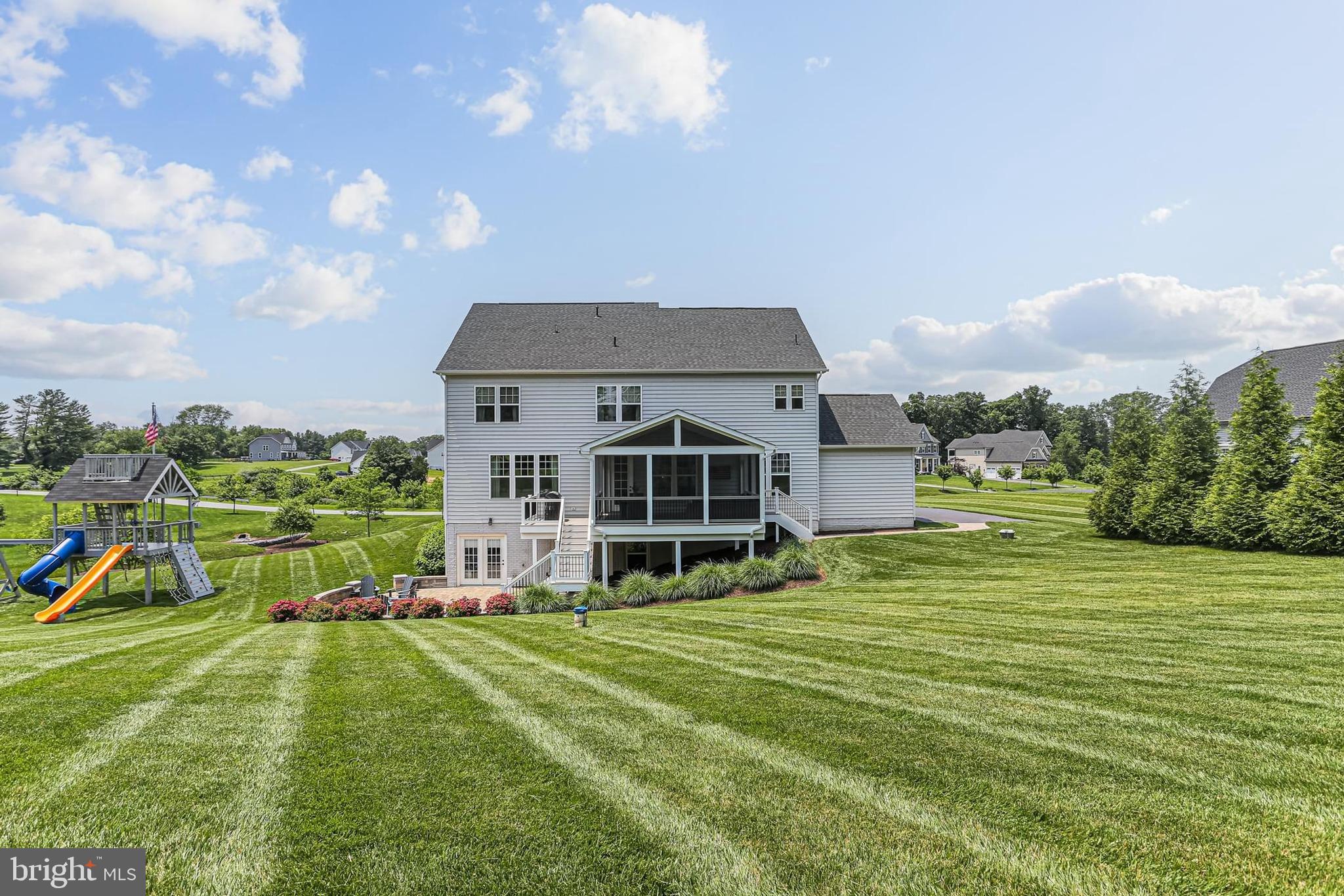 FAIRLANE FARM - Residential