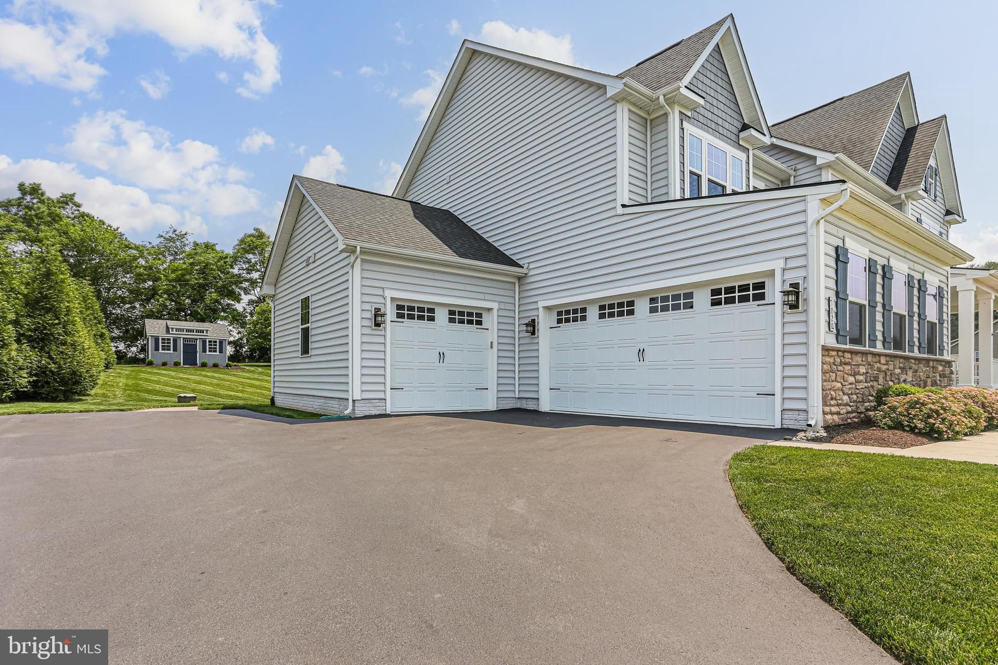 FAIRLANE FARM - Residential