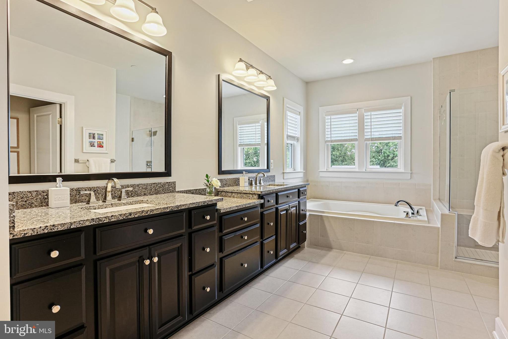 FAIRLANE FARM - Residential