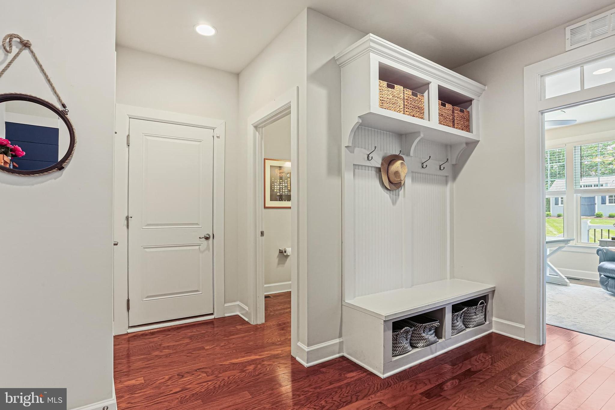 FAIRLANE FARM - Residential