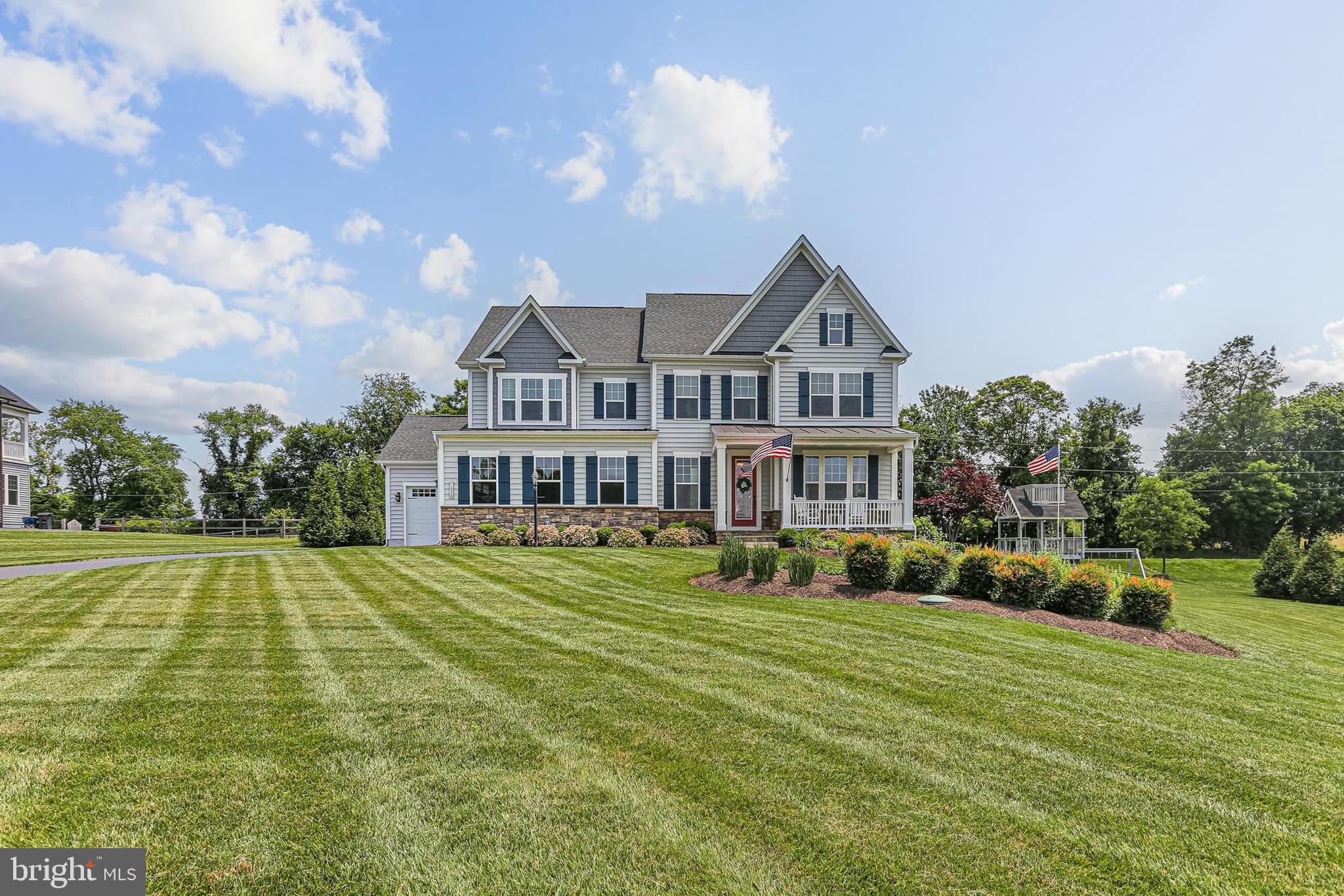 1020 THUNDERBIRD DRIVE