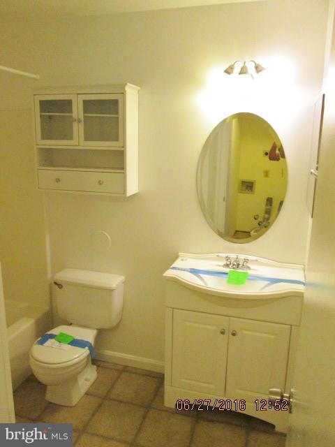 CROMWELL FOUNTAIN - Residential