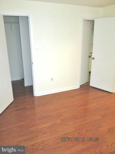 CROMWELL FOUNTAIN - Residential