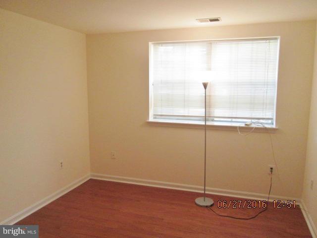 CROMWELL FOUNTAIN - Residential