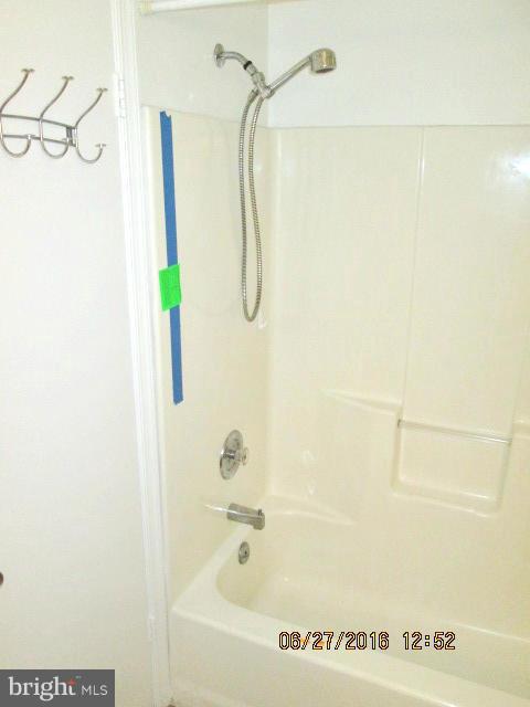 CROMWELL FOUNTAIN - Residential