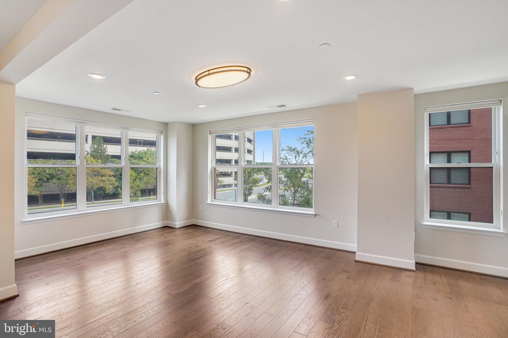 THE ATRIUM AT METROWEST - Residential