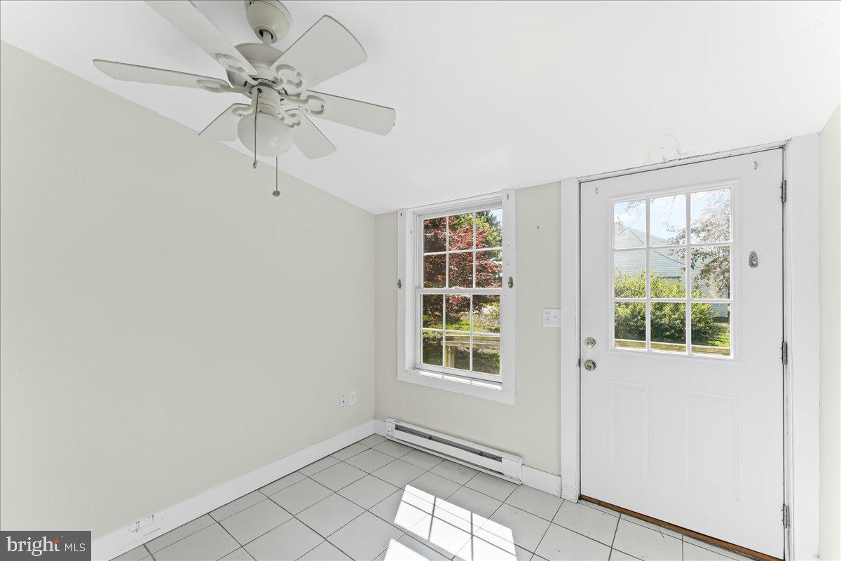 WILLOWDALE - Residential