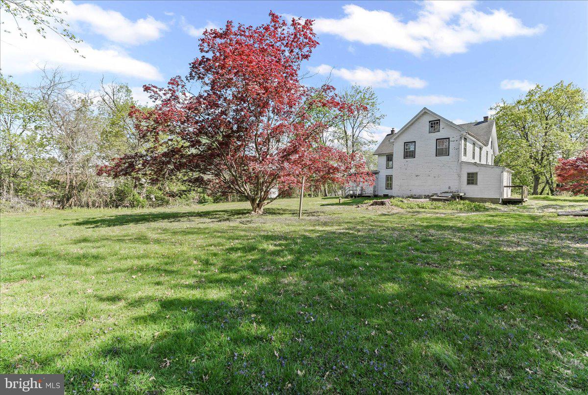 WILLOWDALE - Residential