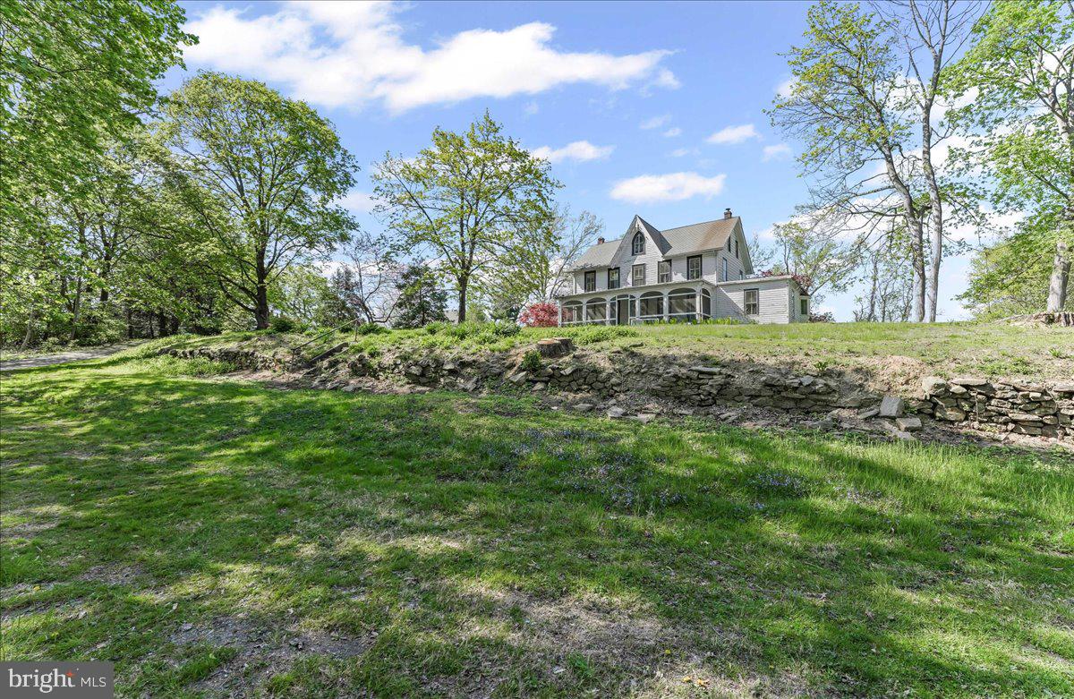 WILLOWDALE - Residential