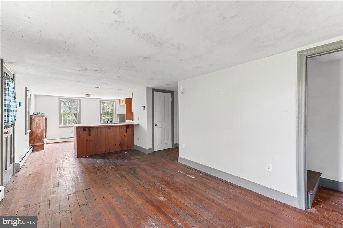 WILLOWDALE - Residential