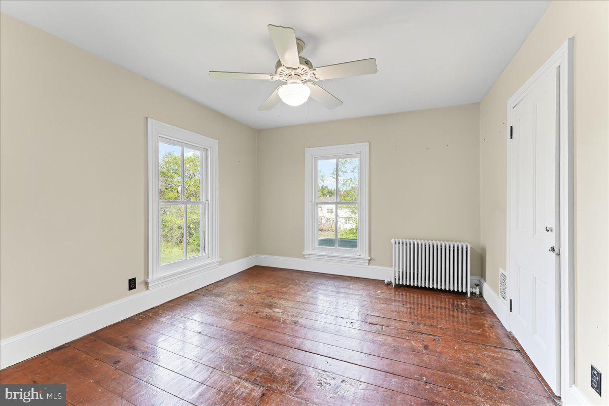 WILLOWDALE - Residential