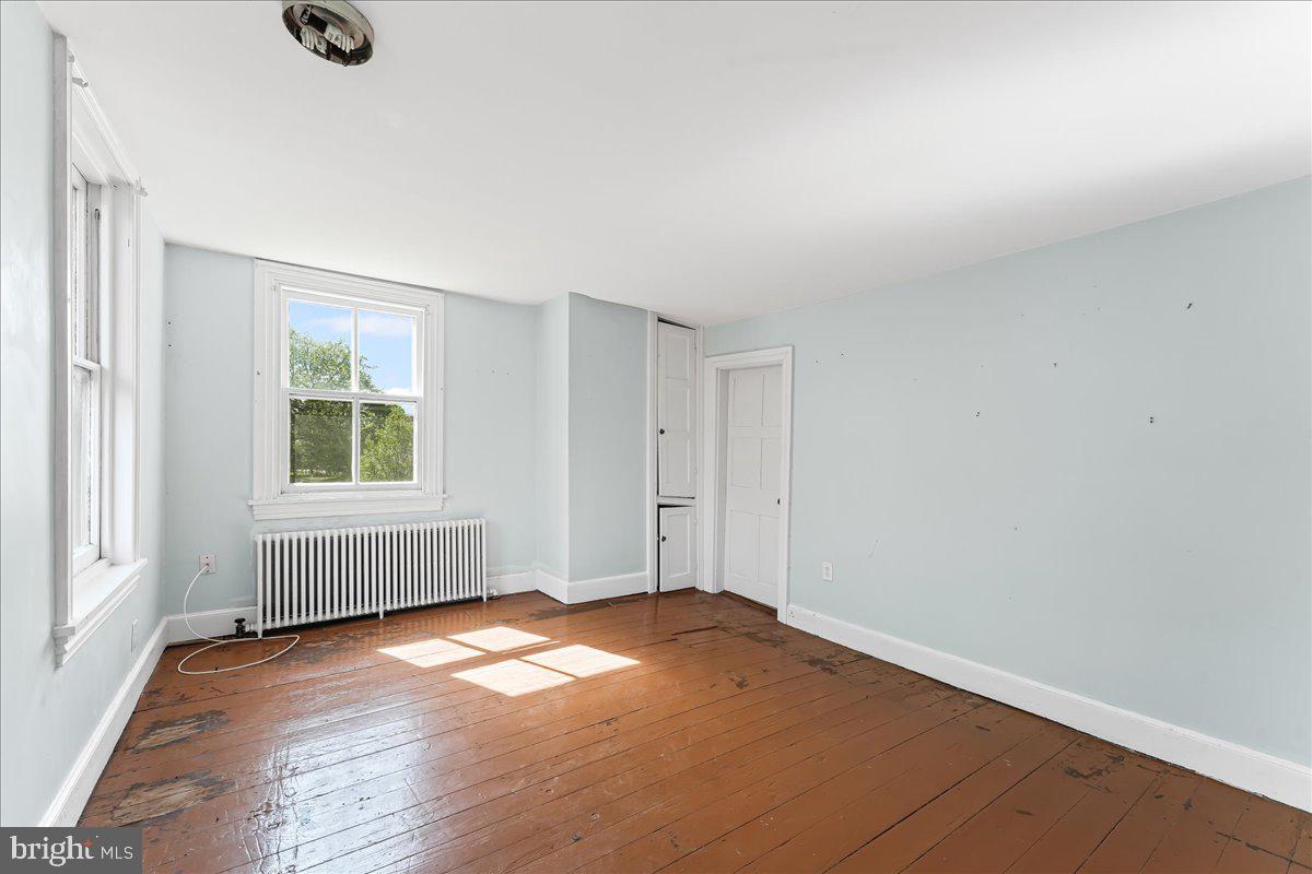 WILLOWDALE - Residential