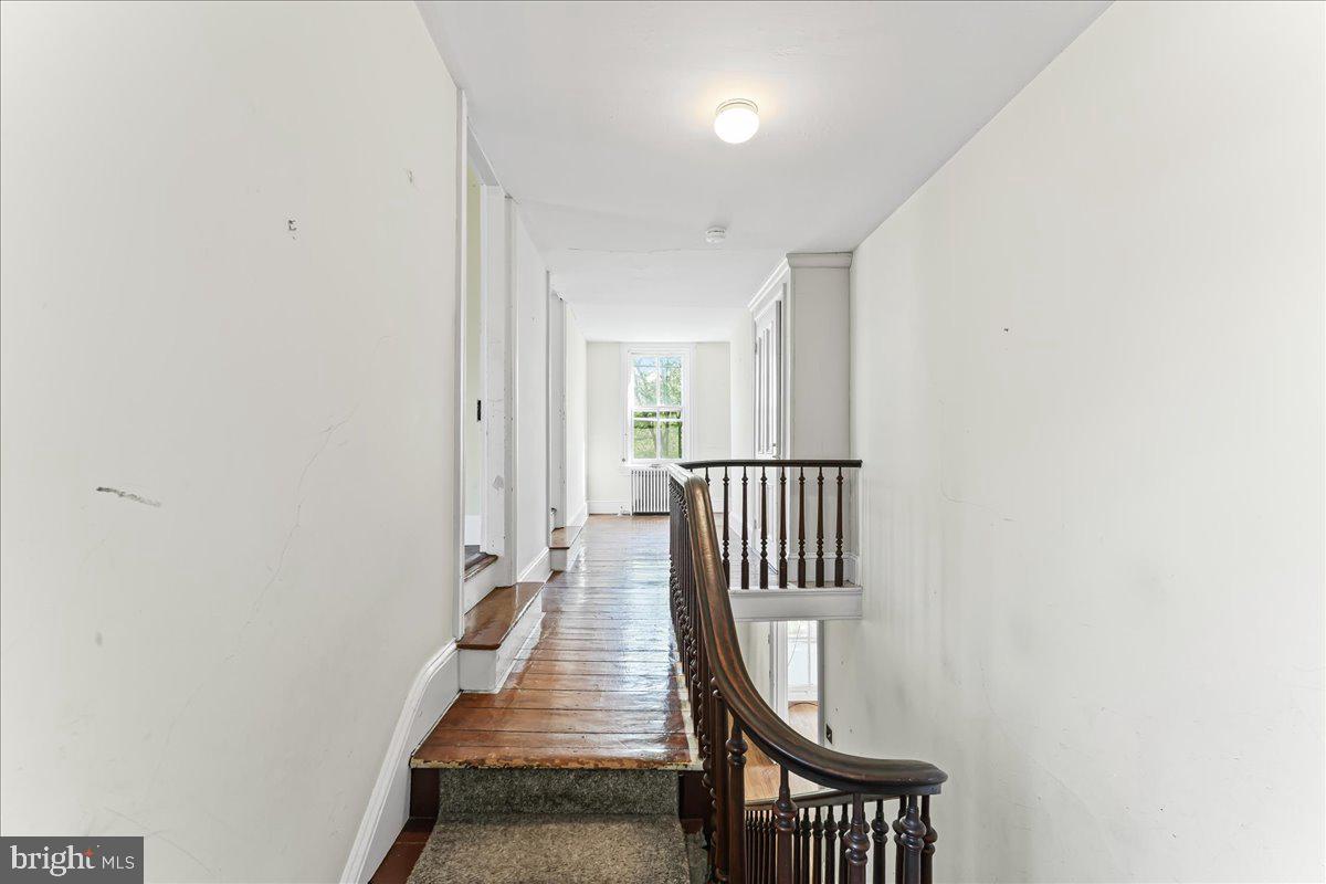 WILLOWDALE - Residential