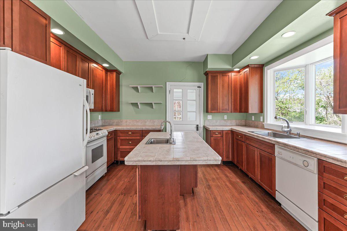 WILLOWDALE - Residential