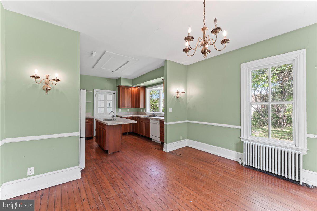 WILLOWDALE - Residential