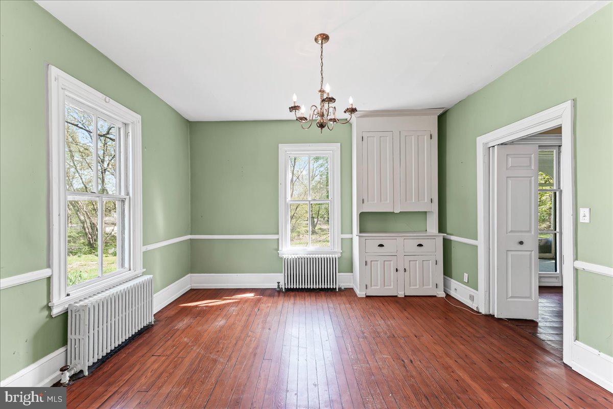 WILLOWDALE - Residential