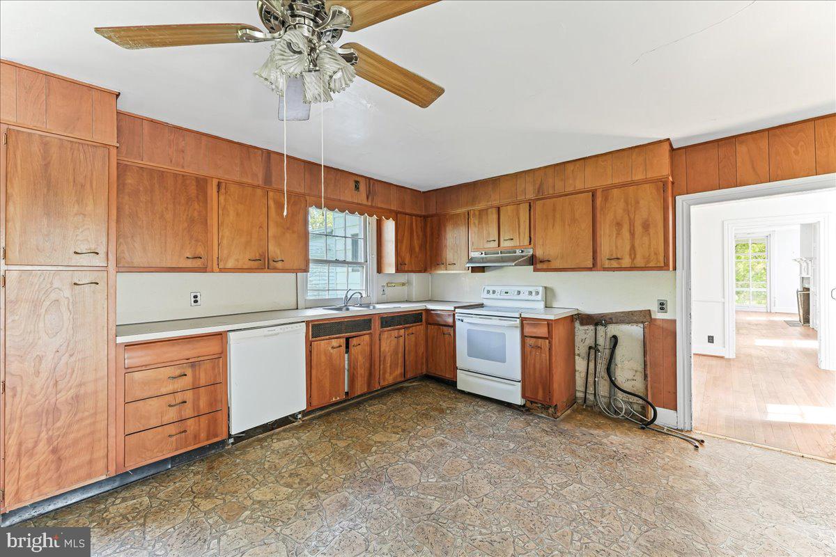 WILLOWDALE - Residential