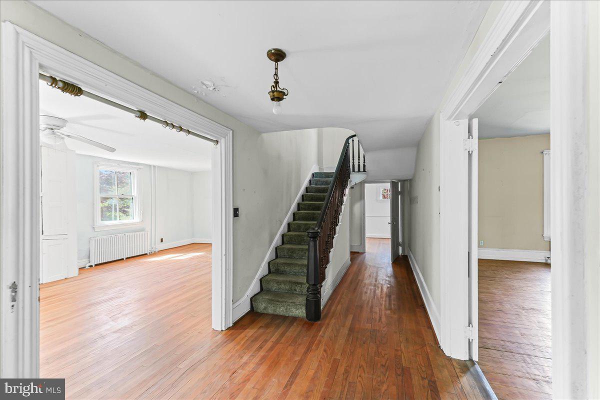 WILLOWDALE - Residential