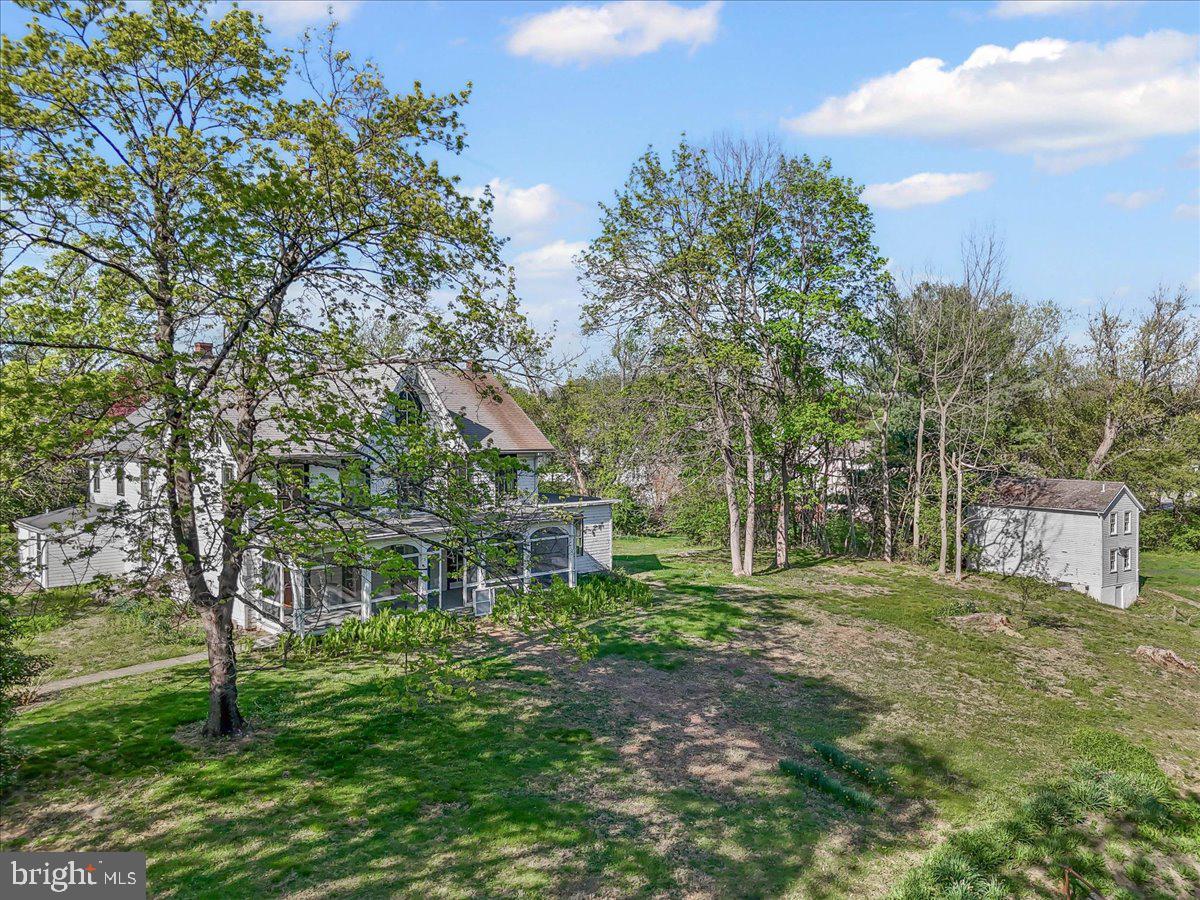 WILLOWDALE - Residential