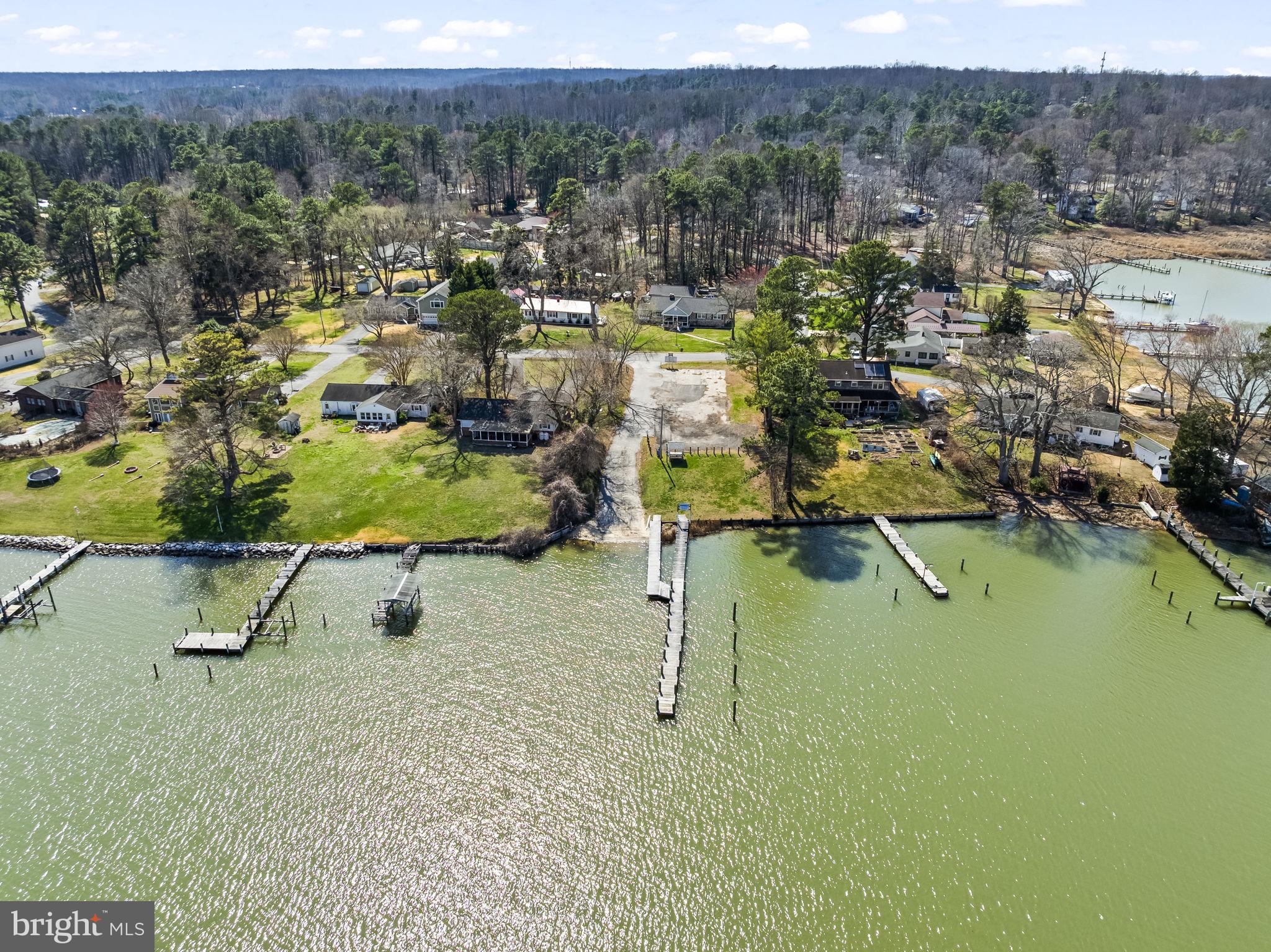 GOLDEN BEACH - Residential