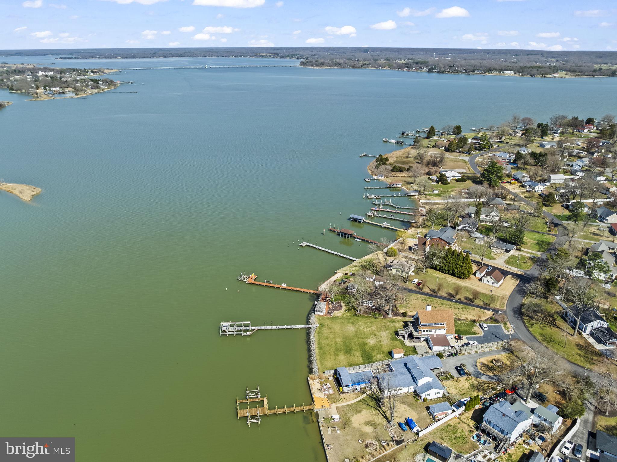 GOLDEN BEACH - Residential