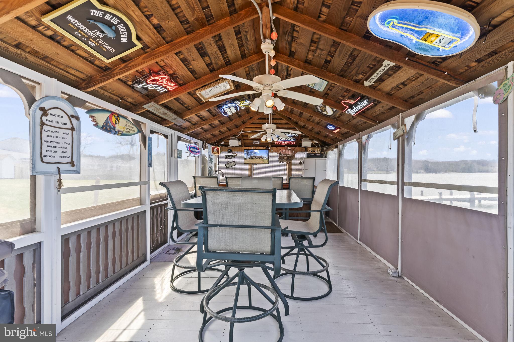 GOLDEN BEACH - Residential