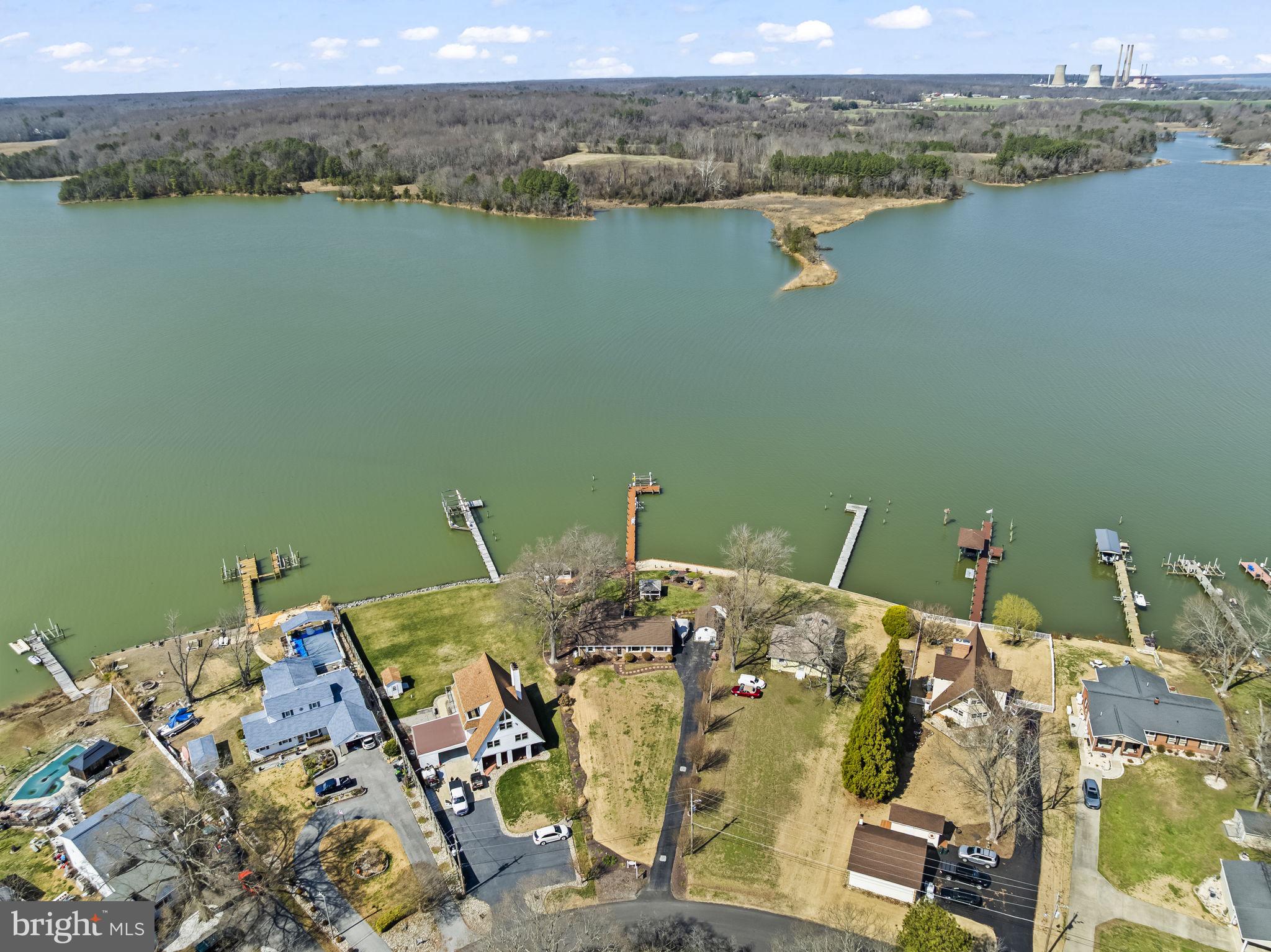 GOLDEN BEACH - Residential