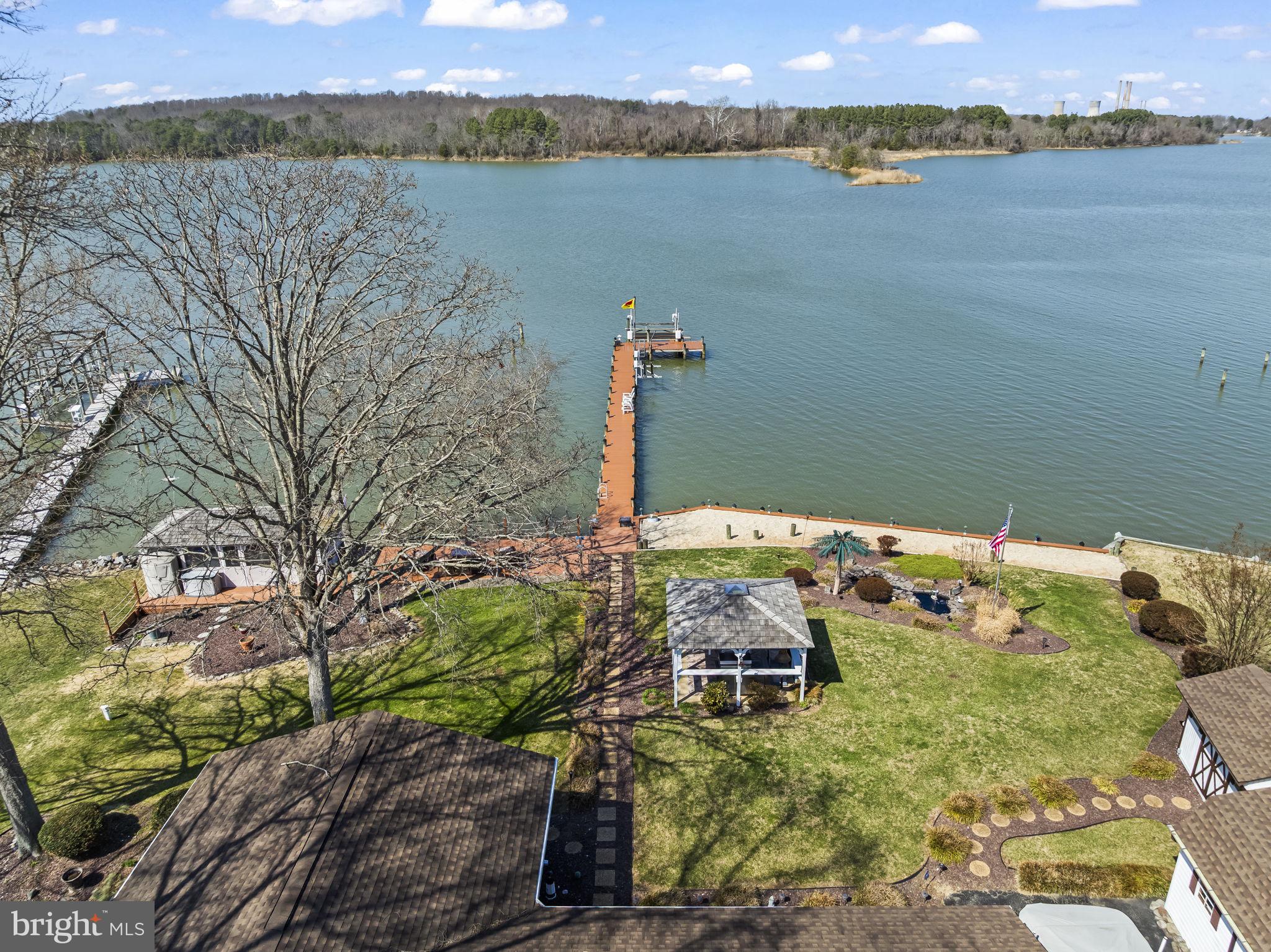 GOLDEN BEACH - Residential