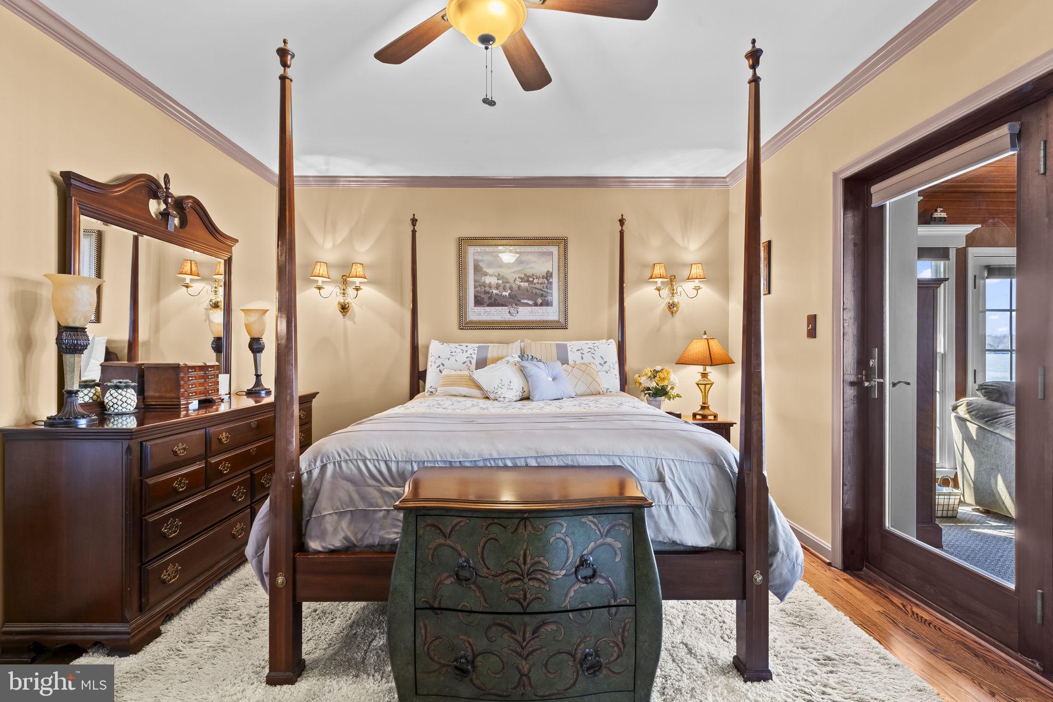 GOLDEN BEACH - Residential